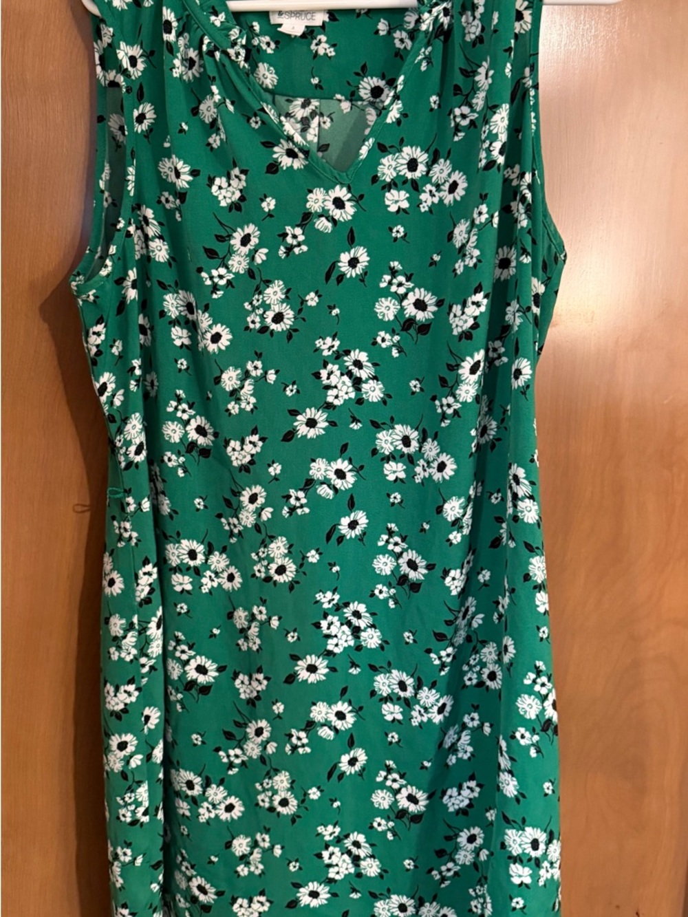 Market & Spruce Green Floral Dress with White and Black Daisy Print